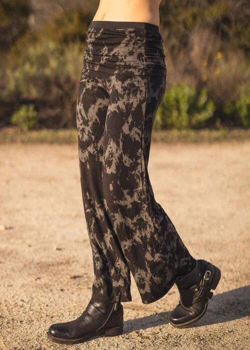 Belladonna Pants in Tie-Dye Hemp - Image 4