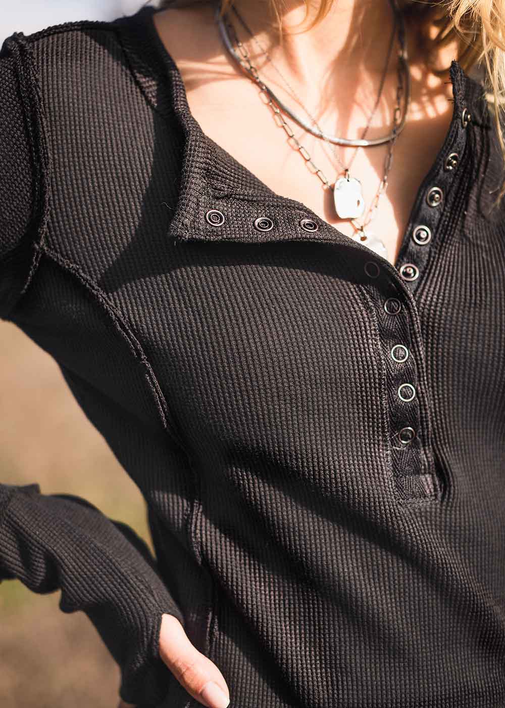 Zelda Tee in Organic Cotton & Bamboo - Image 7